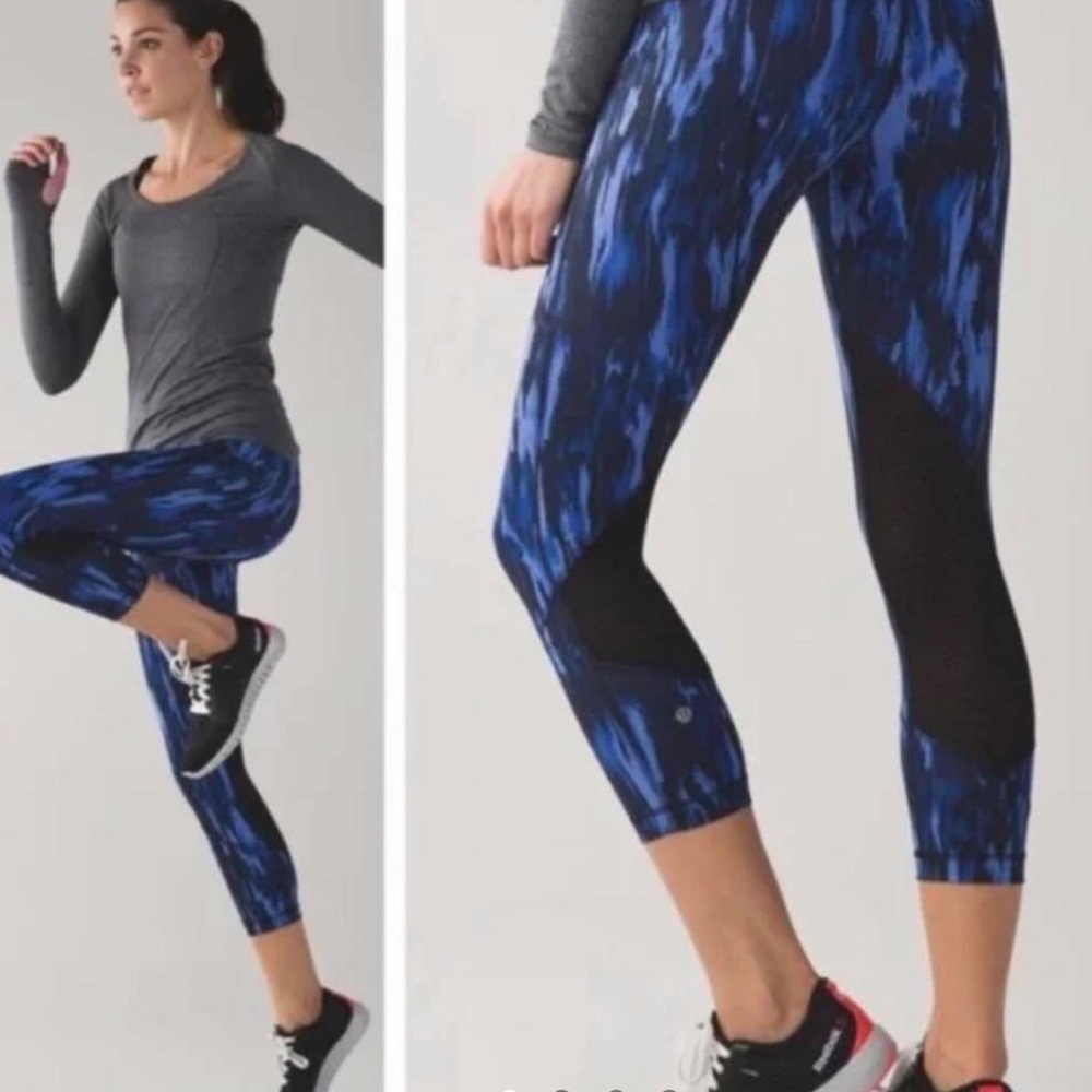 Lululemon All Meshed Up Blue Tie Dye 7/8 Length Leggings